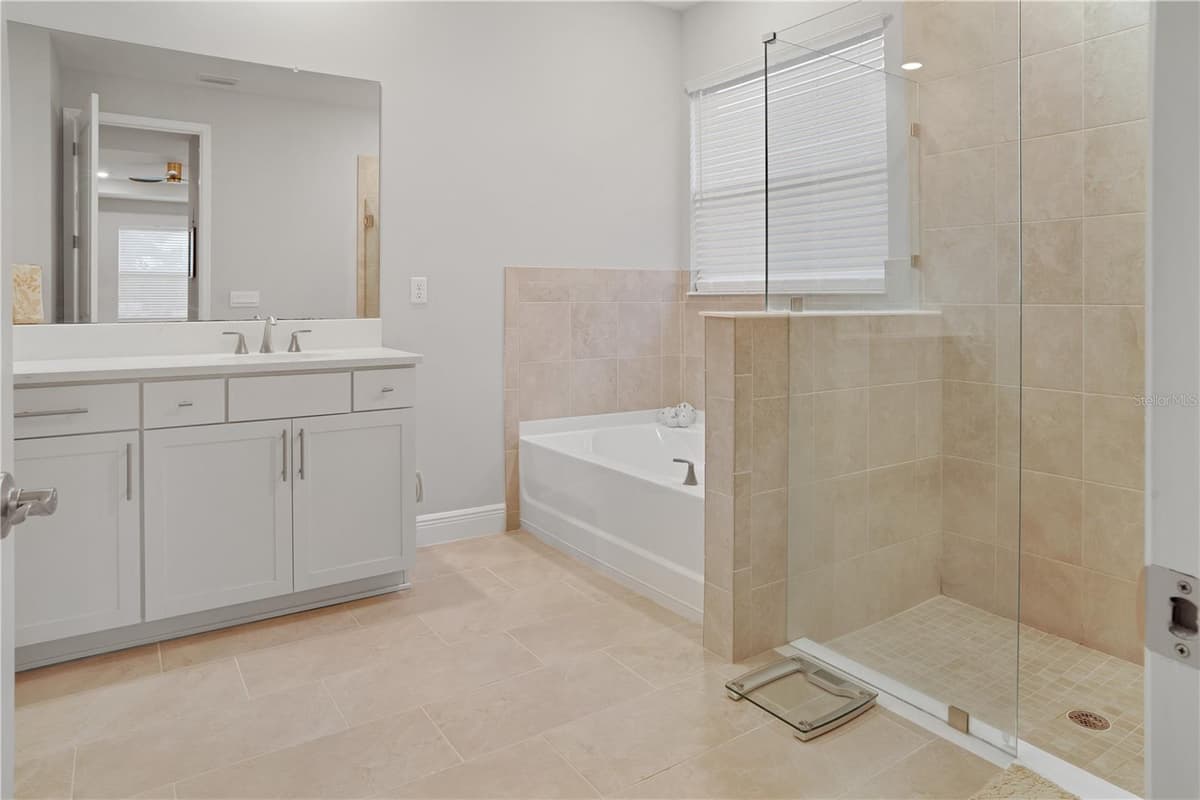 23278 SCAGLIONE DRIVE — photo 21 of 42