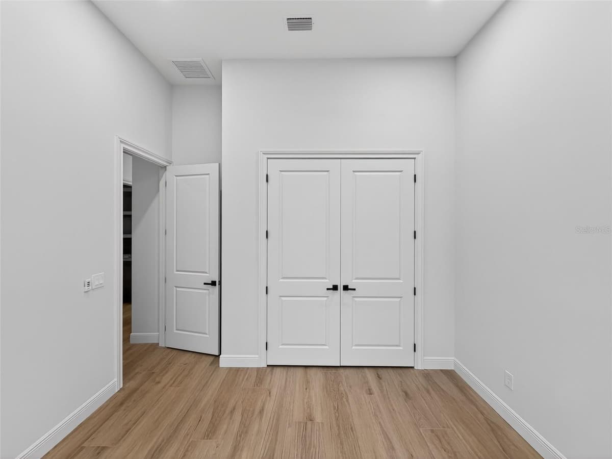 12252 DIETRICH AVENUE — photo 47 of 85