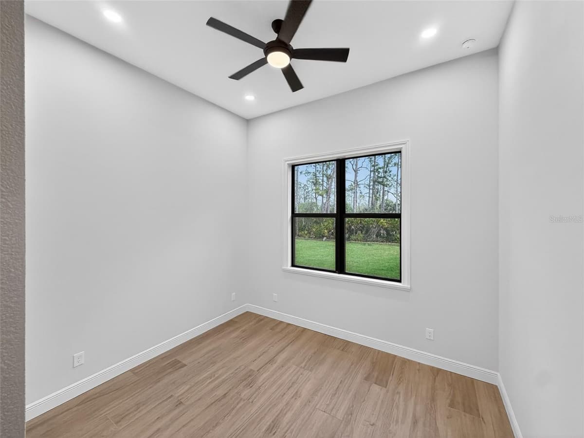 12252 DIETRICH AVENUE — photo 48 of 85