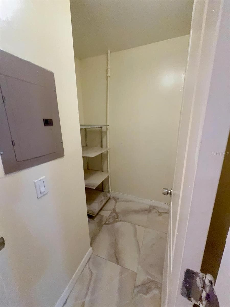 9109 HILLSBOROUGH AVENUE — photo 6 of 13