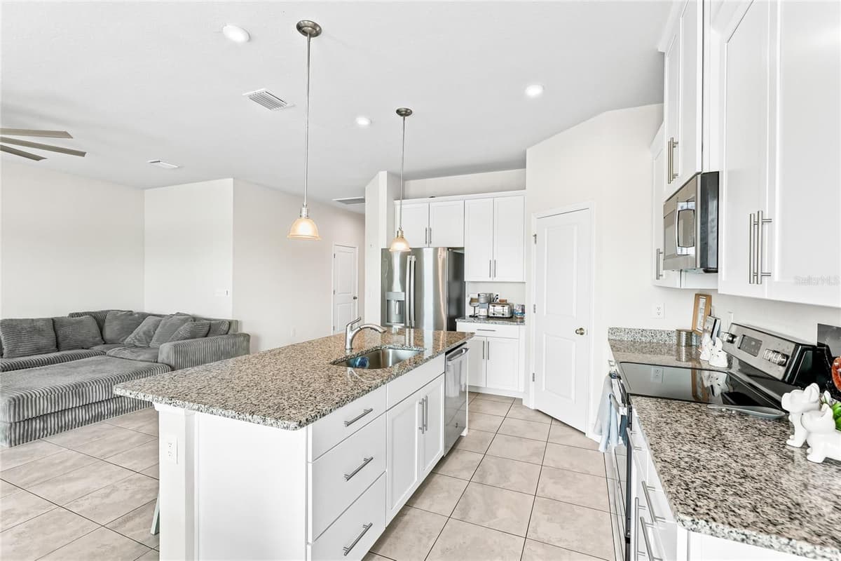 9916 DAYBREAK GLEN — photo 11 of 30