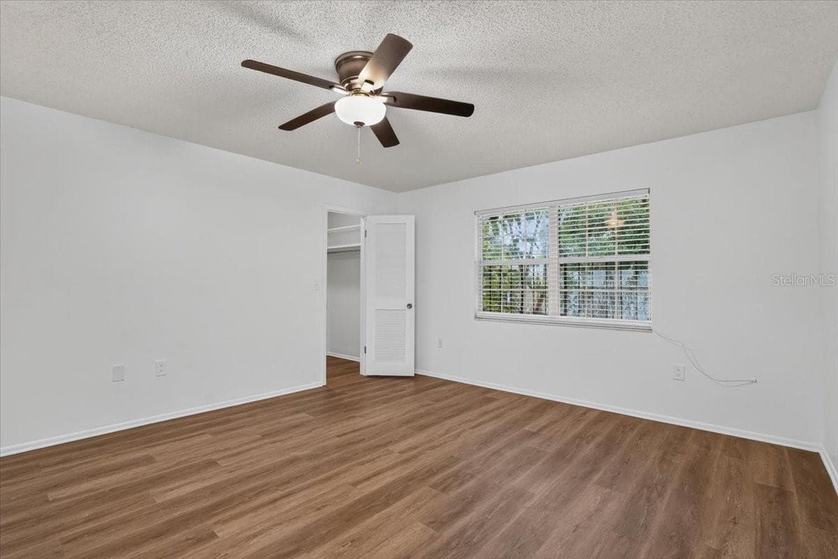 6814 16TH AVENUE DRIVE — photo 16 of 41
