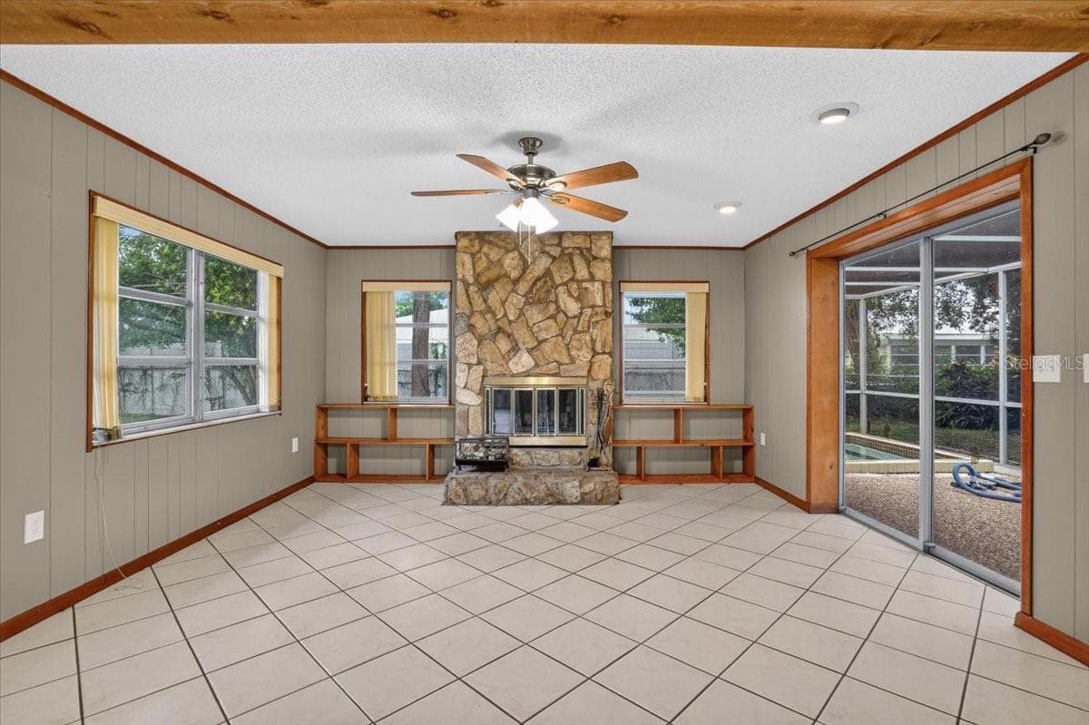 6814 16TH AVENUE DRIVE — photo 15 of 41