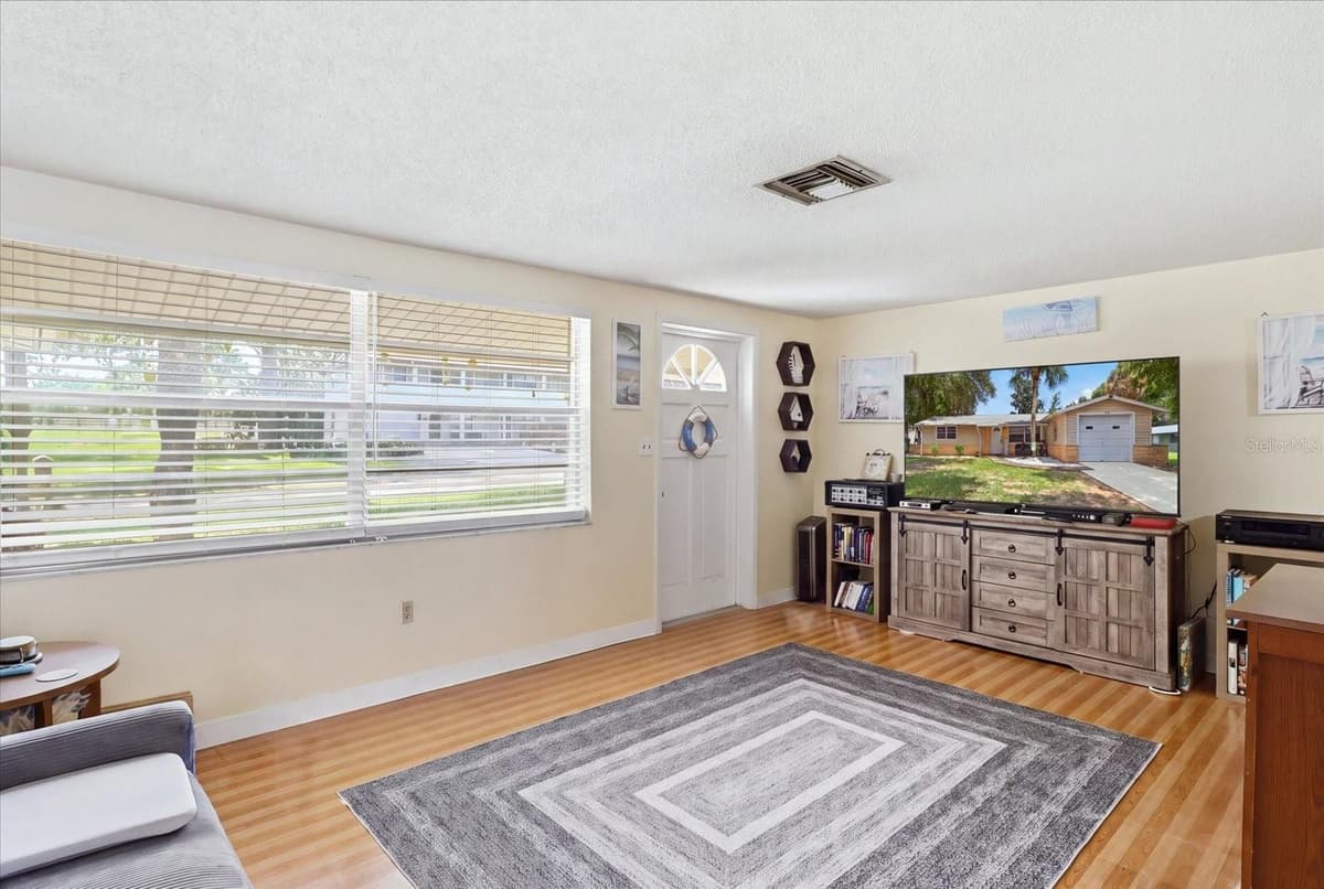 1149 TRUDEL POINT — photo 3 of 26