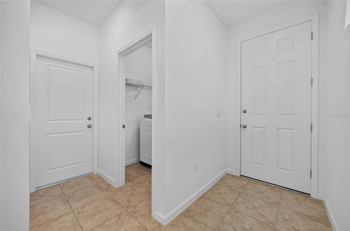 4406 DAVOS DR — photo 7 of 51