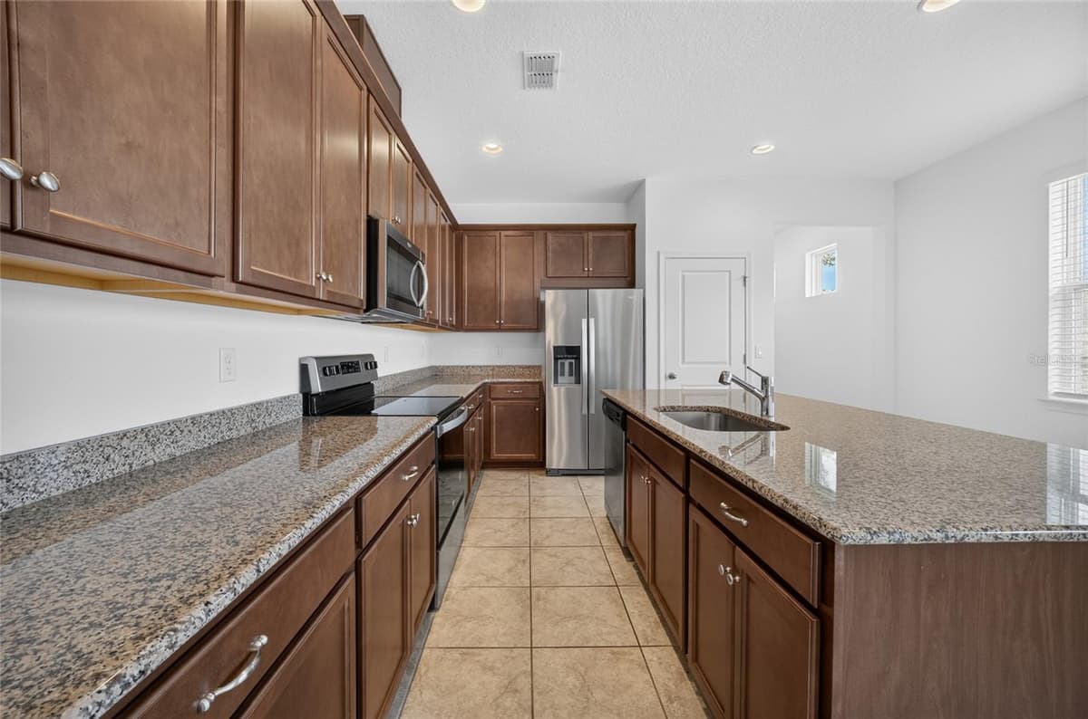 4406 DAVOS DR — photo 35 of 51