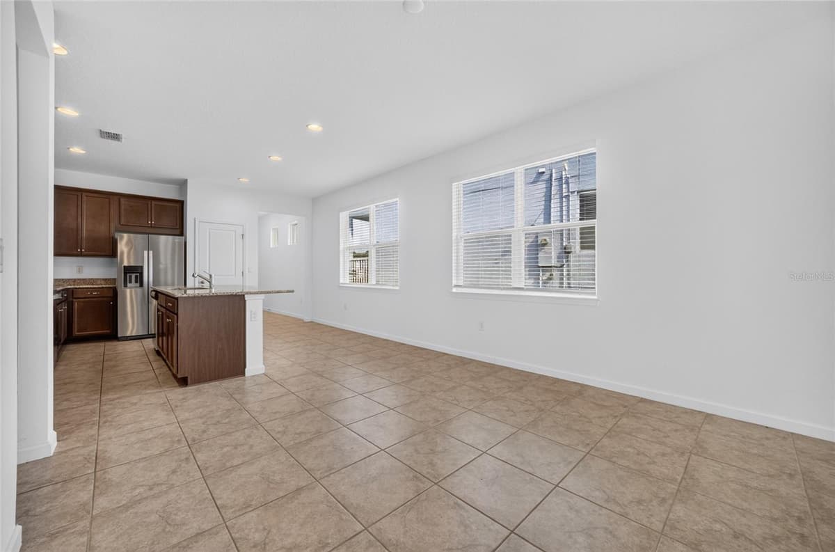4406 DAVOS DR — photo 32 of 51