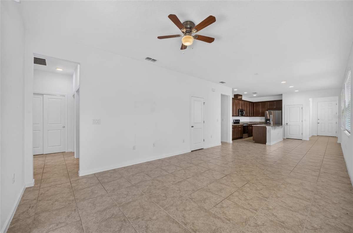 4406 DAVOS DR — photo 28 of 51