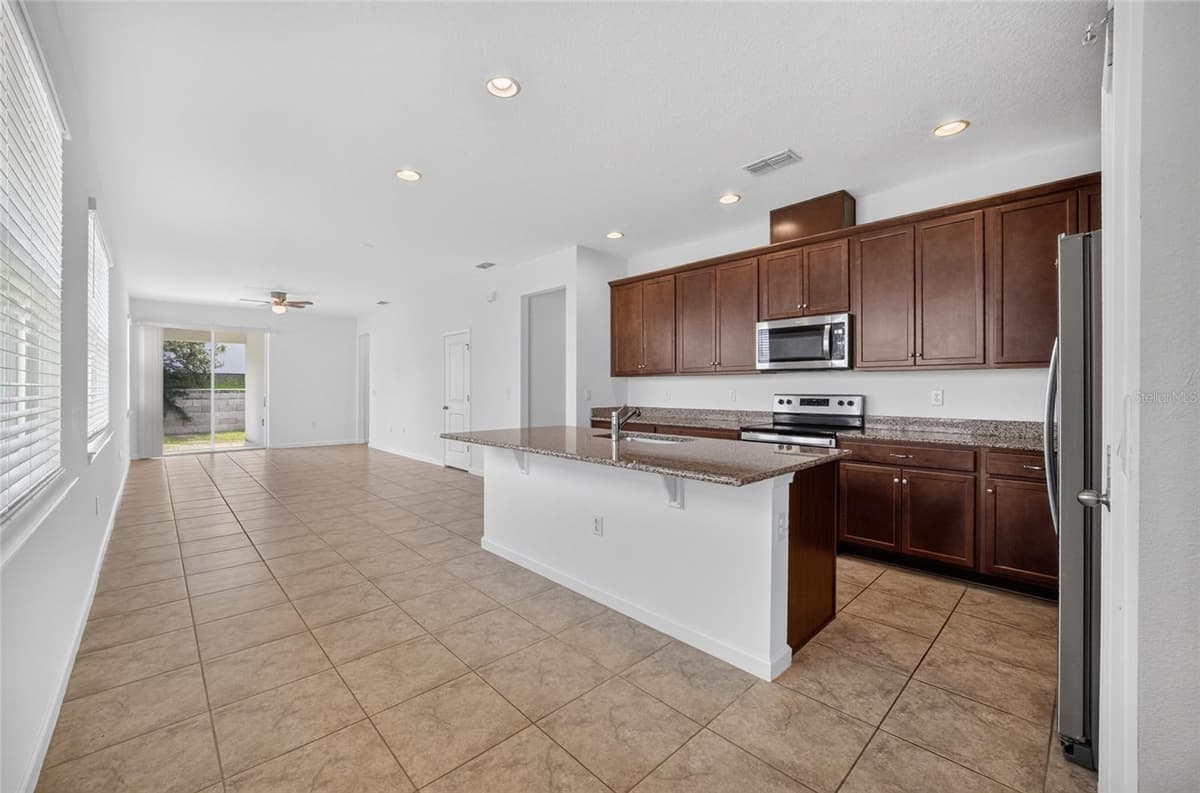 4406 DAVOS DR — photo 39 of 51