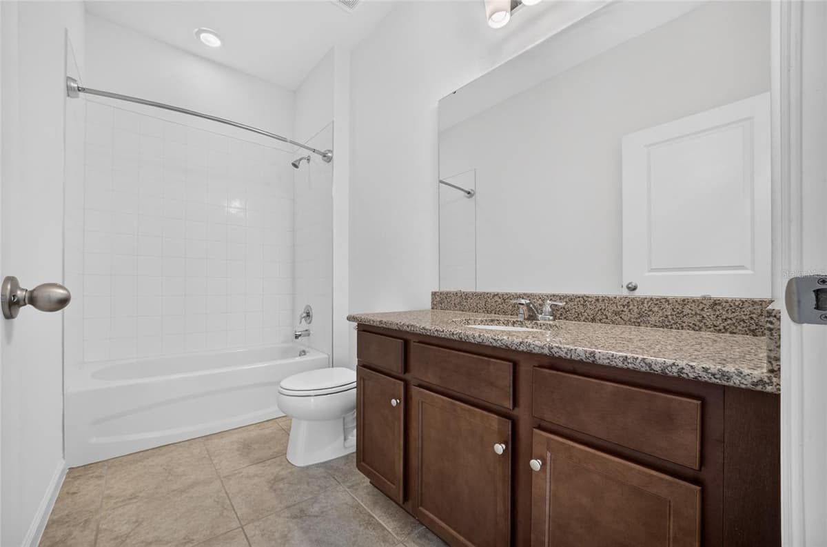 4406 DAVOS DR — photo 17 of 51