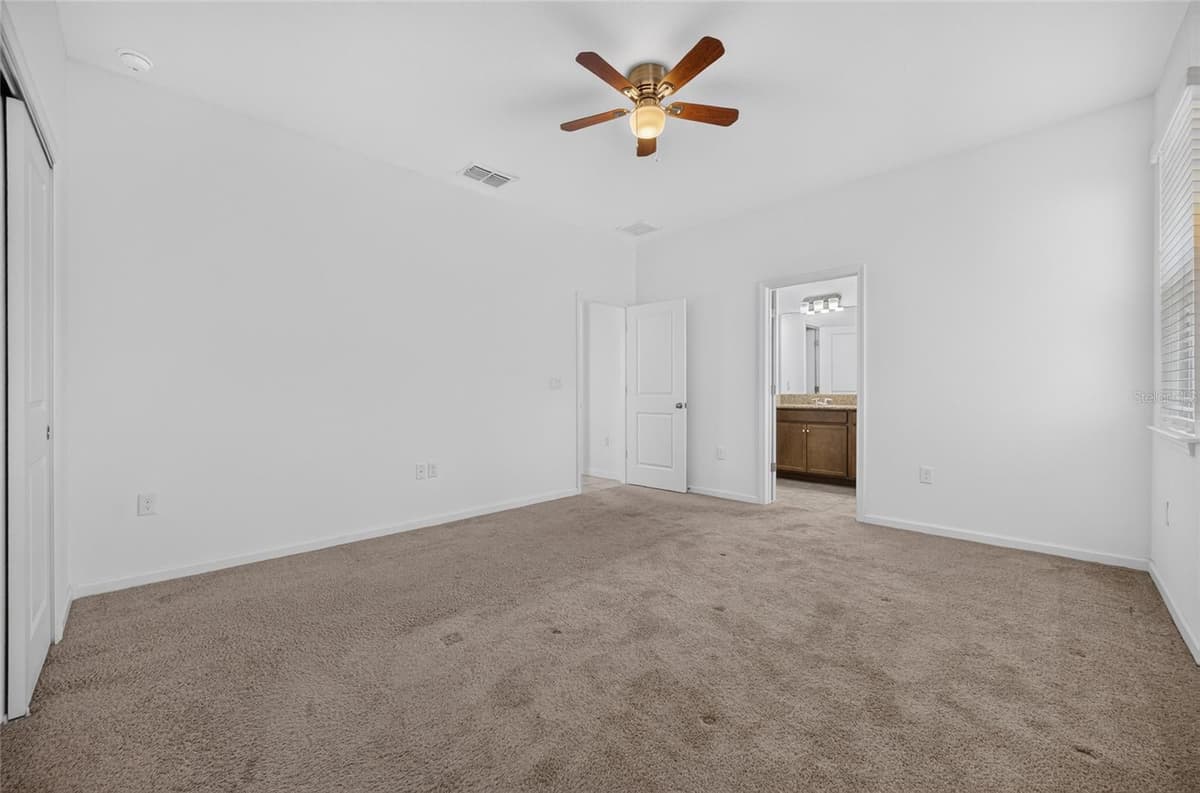 4406 DAVOS DR — photo 13 of 51