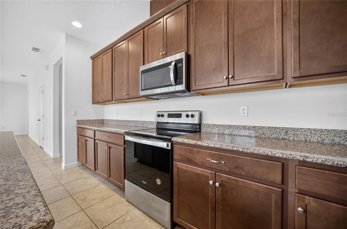 4406 DAVOS DR — photo 36 of 51