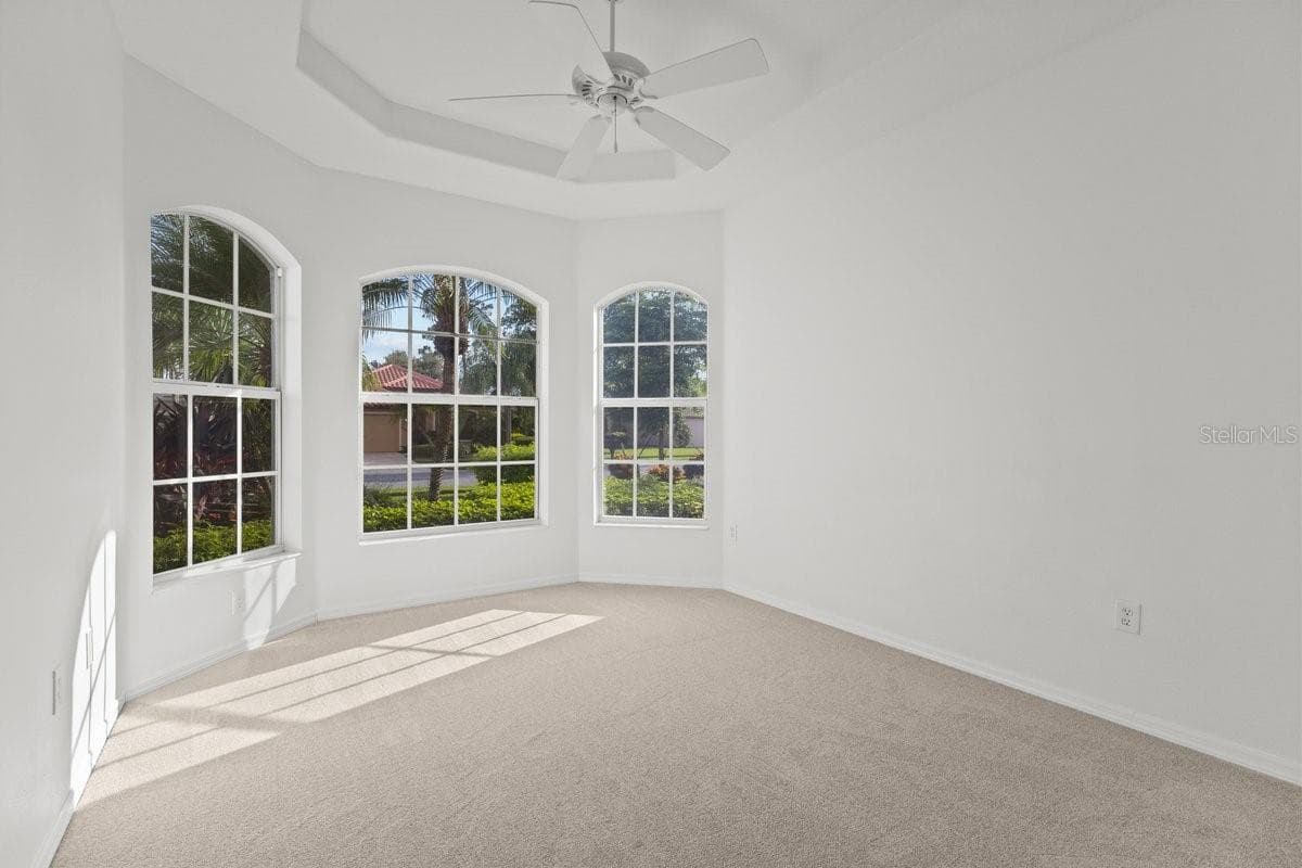 3927 WHISPERING OAKS DRIVE — photo 32 of 44