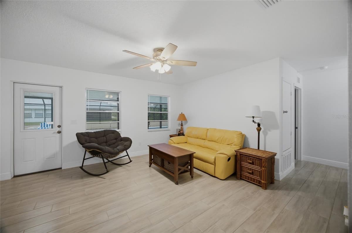 2971 FOREST CIRCLE — photo 6 of 38