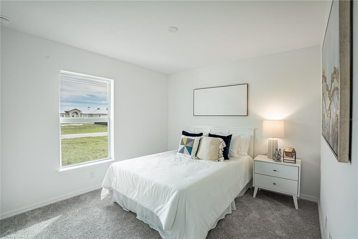 334 KINDRED BOULEVARD — photo 7 of 9