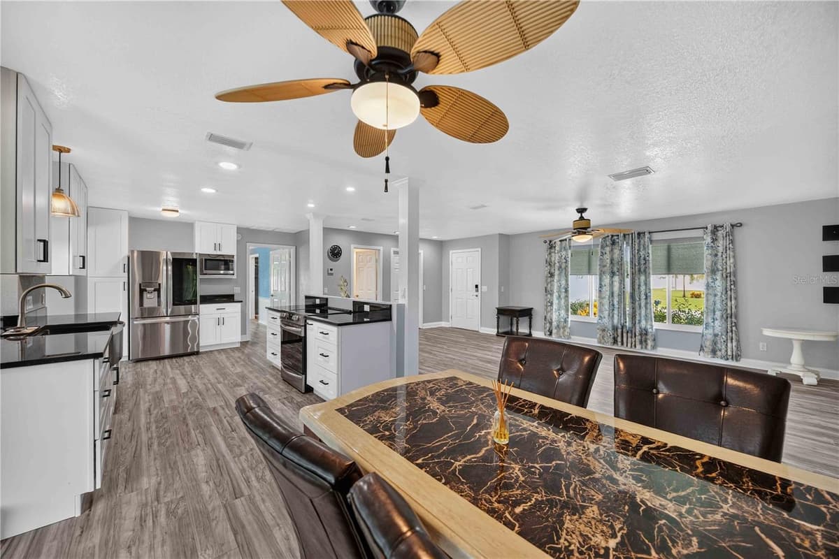 310 STRASBURG DRIVE — photo 8 of 41