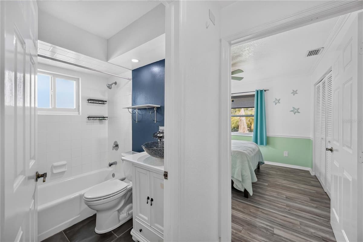 310 STRASBURG DRIVE — photo 18 of 41