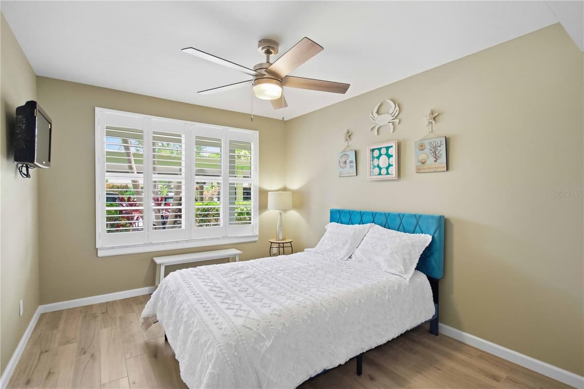 4340 FALMOUTH DRIVE — photo 14 of 36