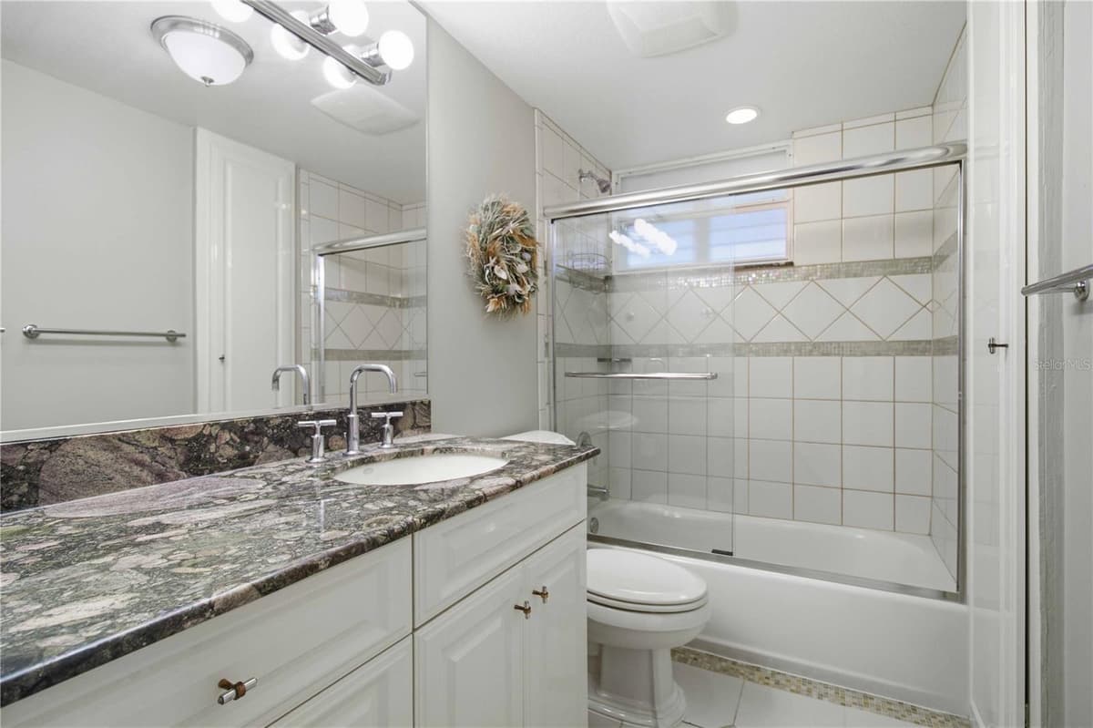 4340 FALMOUTH DRIVE — photo 15 of 36