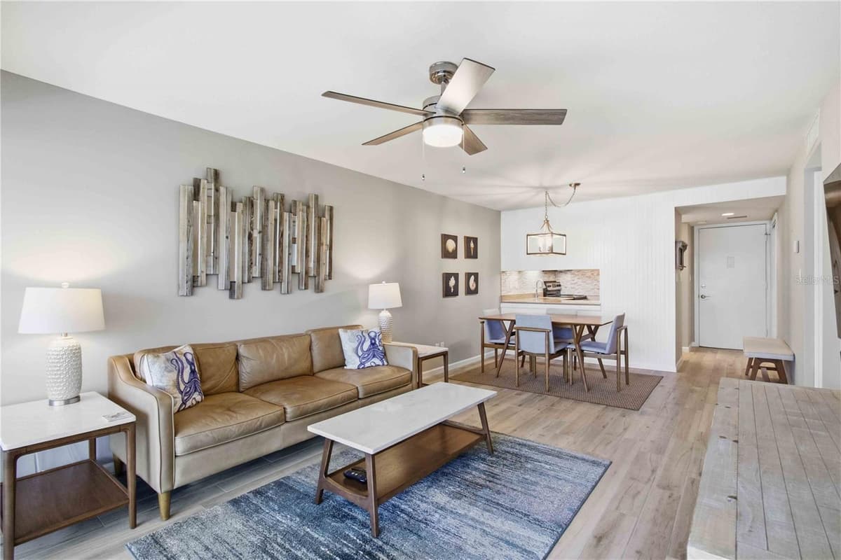 4340 FALMOUTH DRIVE — photo 5 of 36