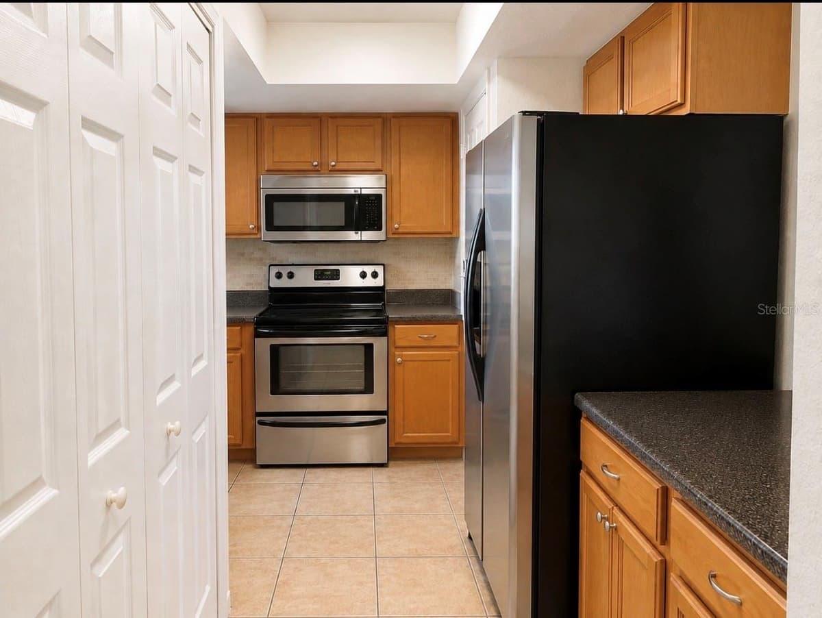 4312 HECTOR COURT — photo 5 of 12