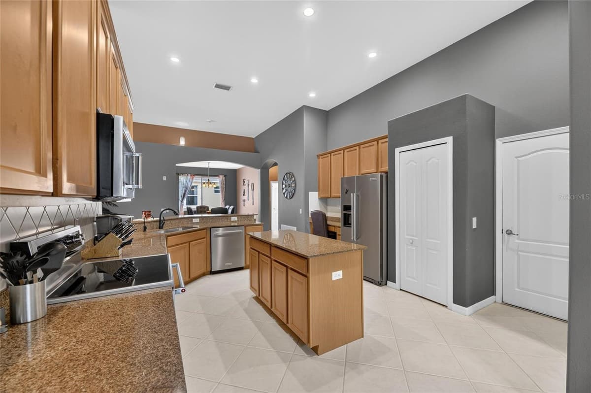 13311 GRAHAM YARDEN DRIVE — photo 17 of 98
