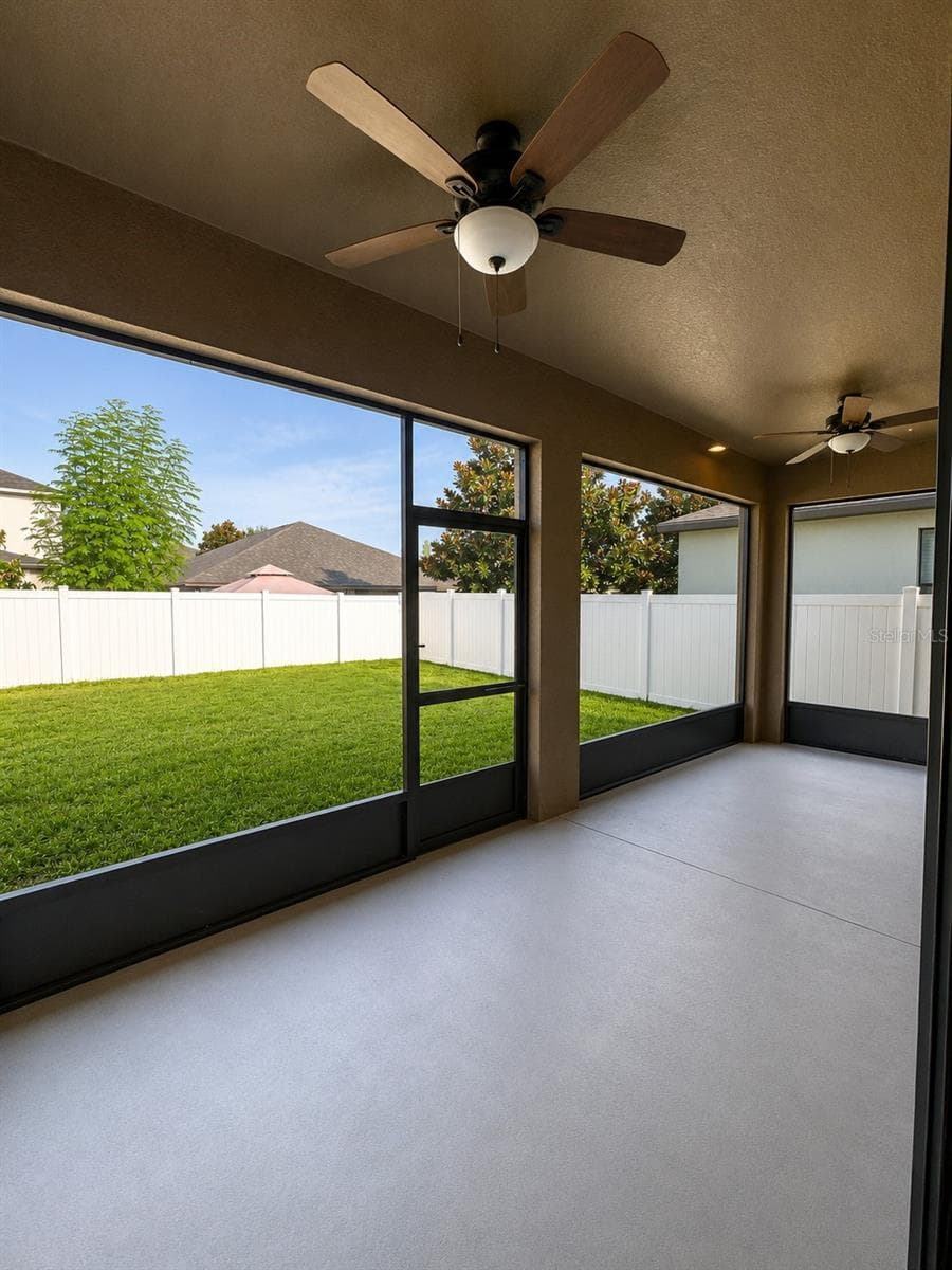 10908 WHITTNEY CHASE DRIVE — photo 4 of 39