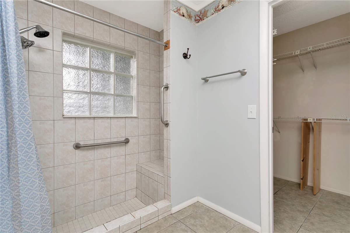 5680 25TH STREET CIRCLE — photo 17 of 23