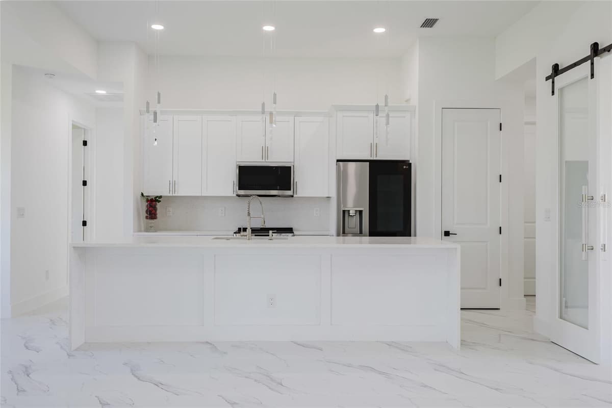 1817 KISMET PARKWAY — photo 11 of 56