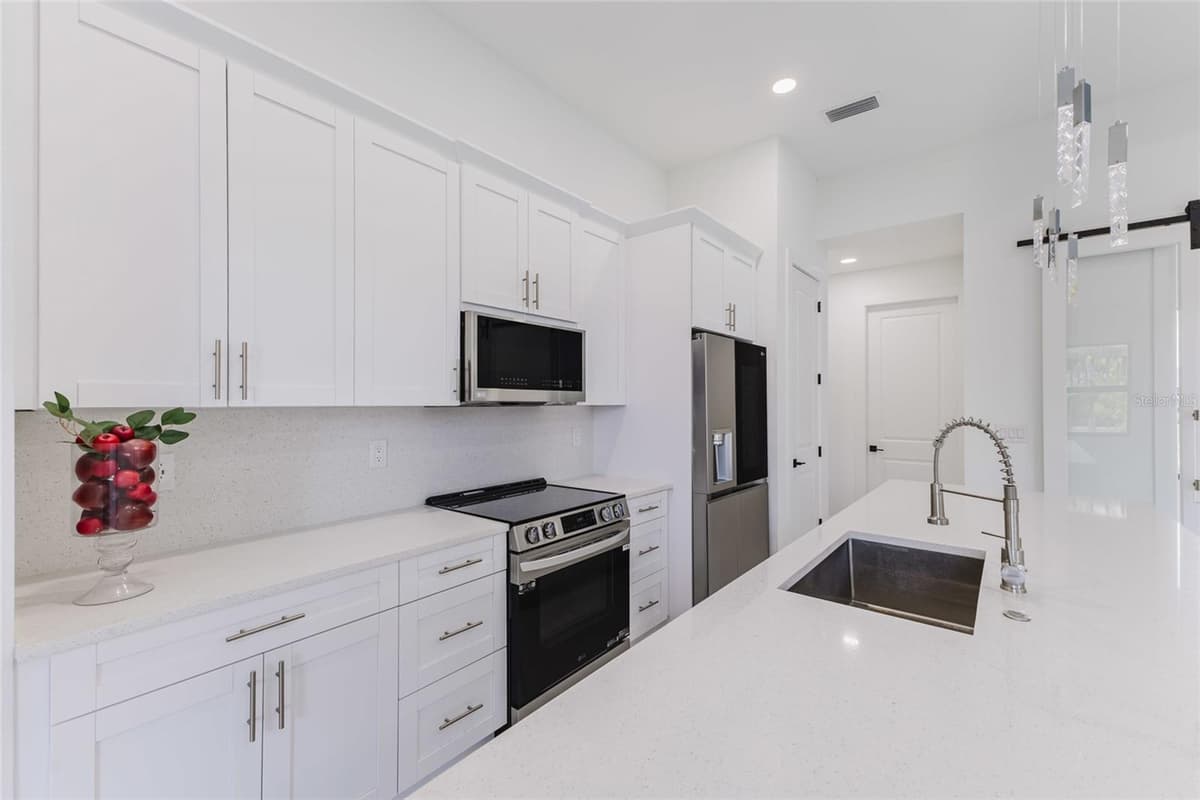 1817 KISMET PARKWAY — photo 13 of 56