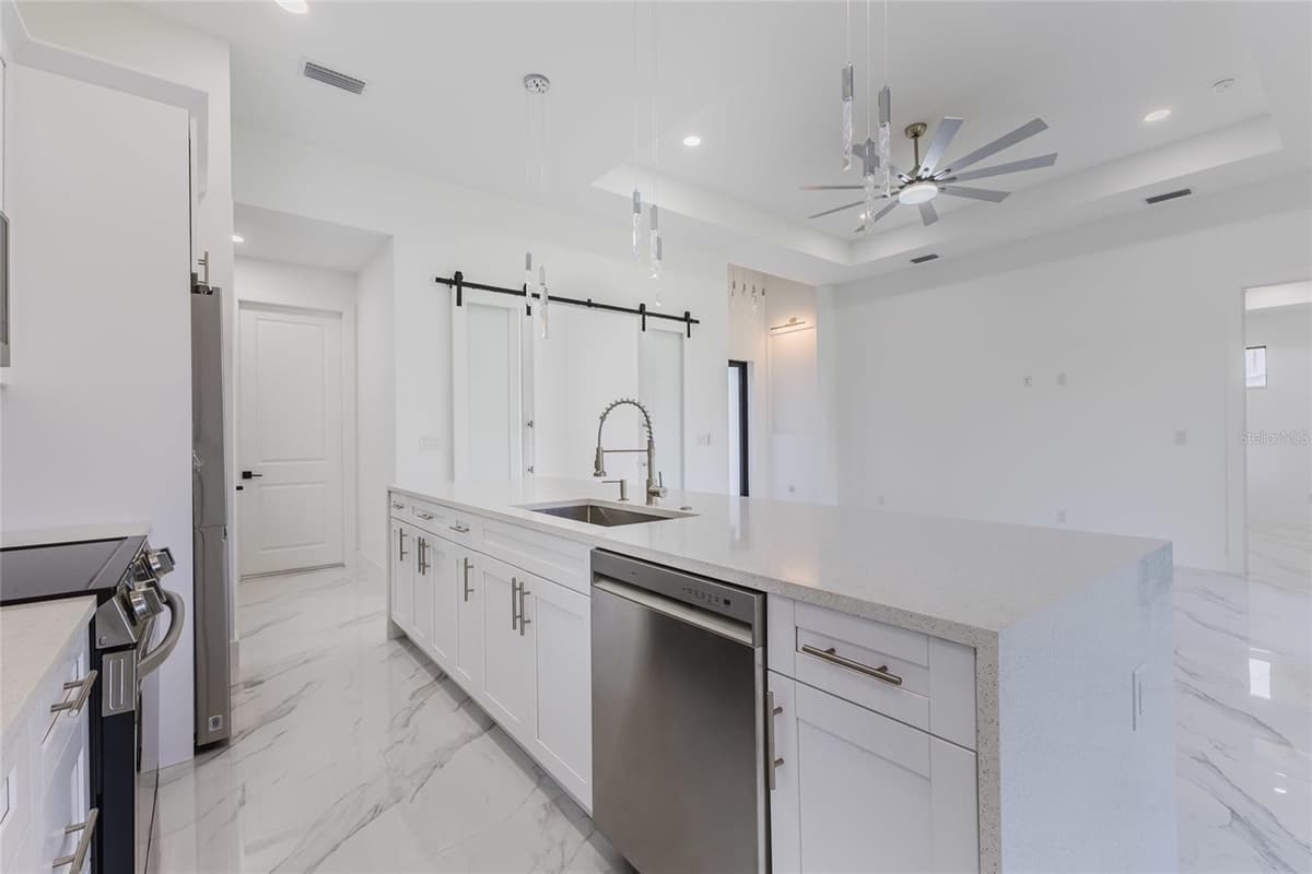 1817 KISMET PARKWAY — photo 16 of 56