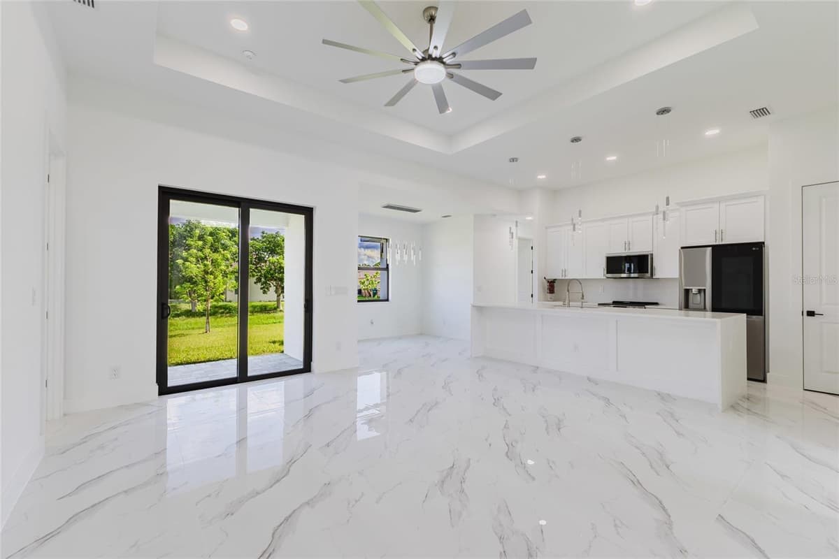 1817 KISMET PARKWAY — photo 4 of 56