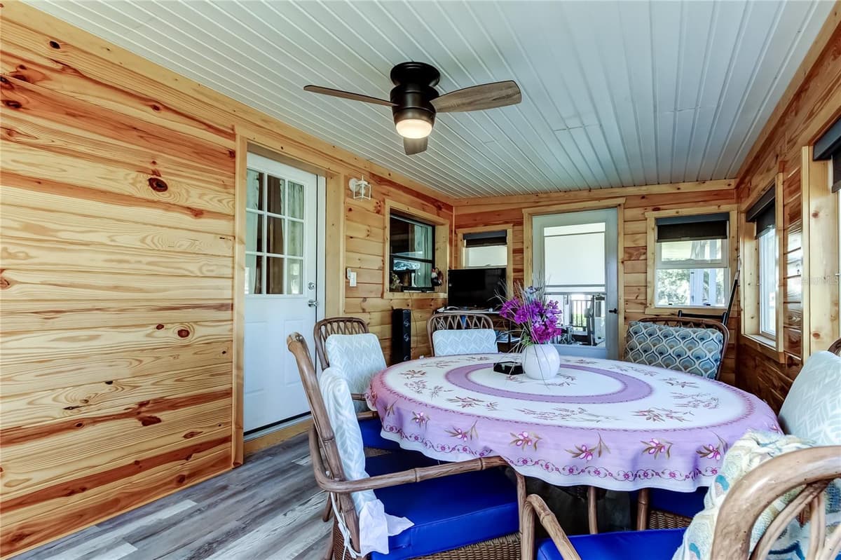 10151 HAMP DRIVE — photo 25 of 57