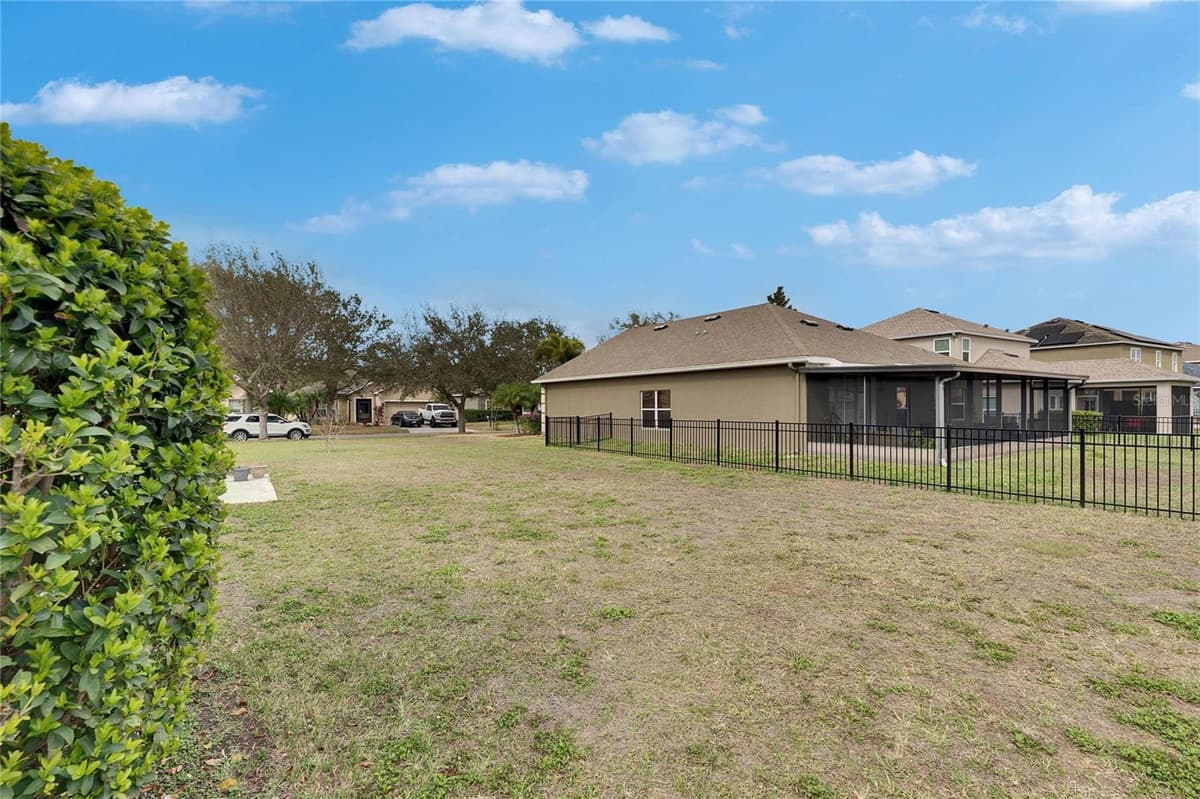 10328 CELTIC ASH DRIVE — photo 37 of 41