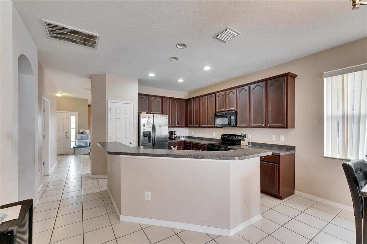 10328 CELTIC ASH DRIVE — photo 8 of 41