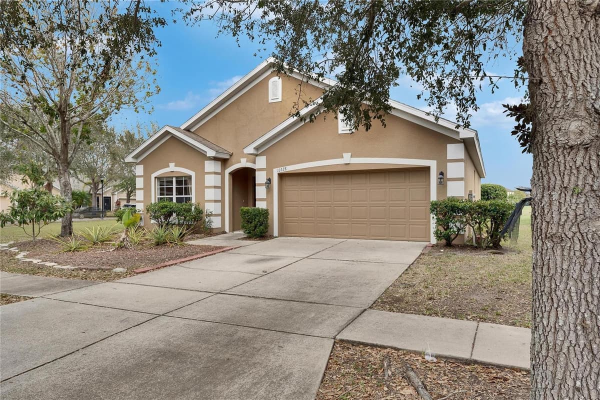 10328 CELTIC ASH DRIVE — photo 2 of 41
