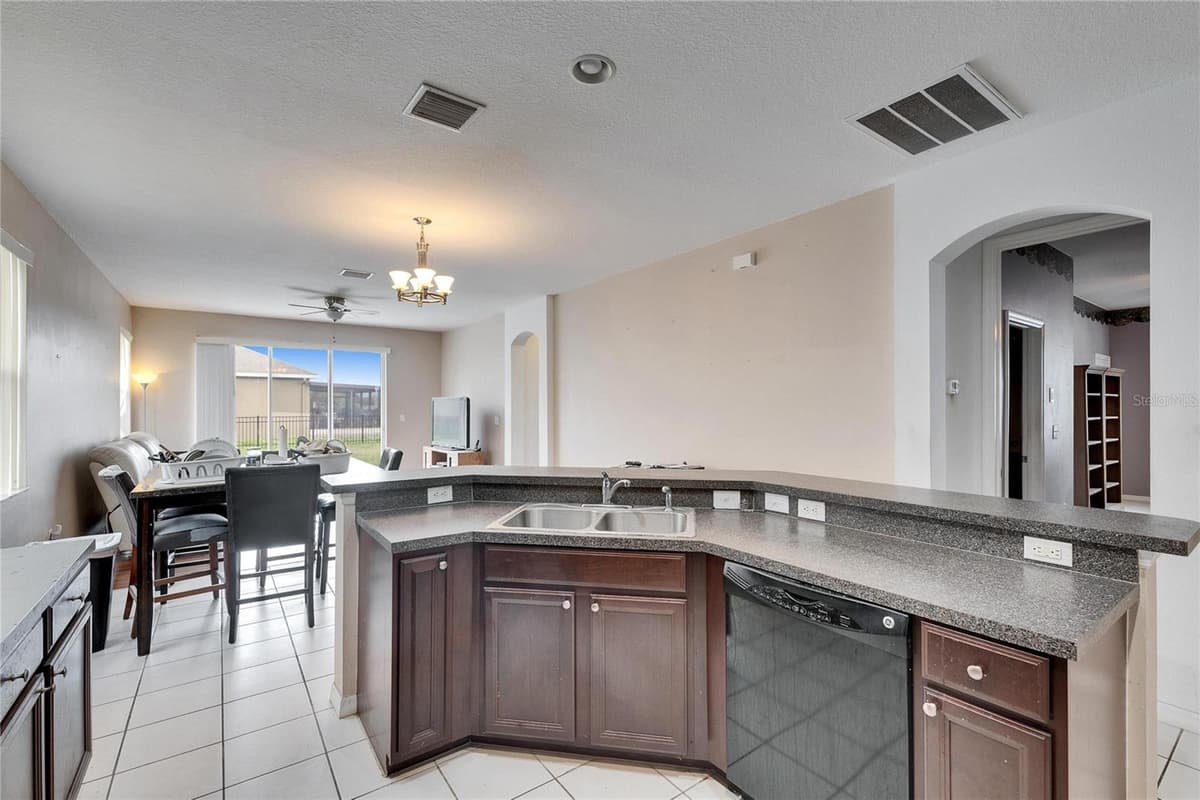 10328 CELTIC ASH DRIVE — photo 10 of 41