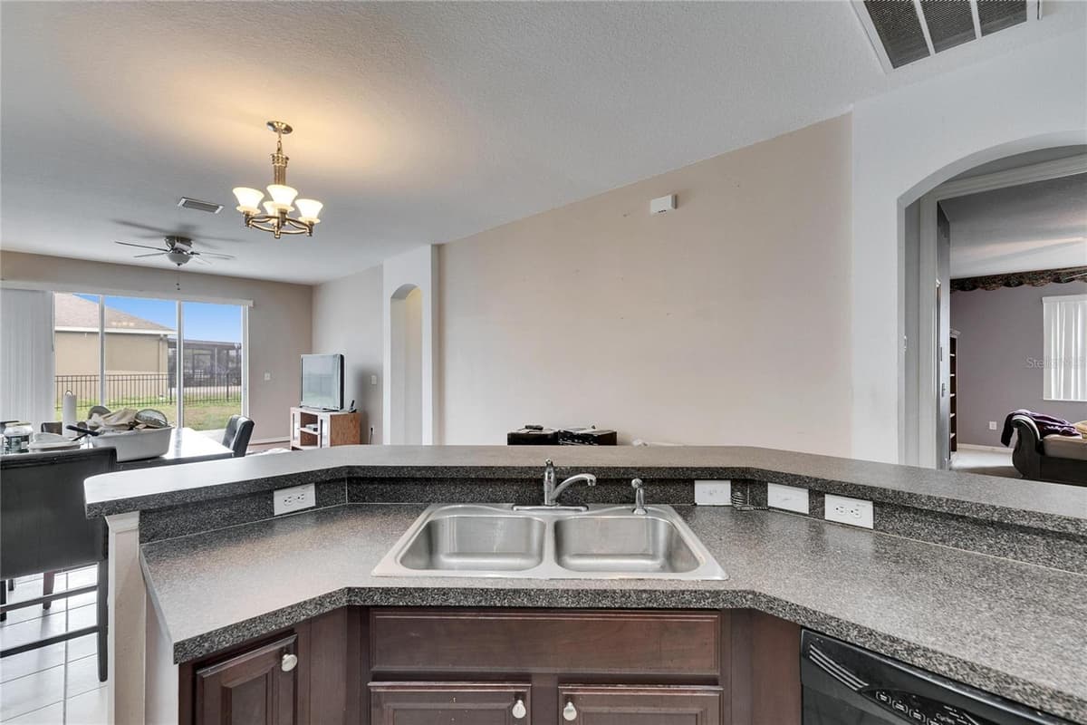 10328 CELTIC ASH DRIVE — photo 11 of 41