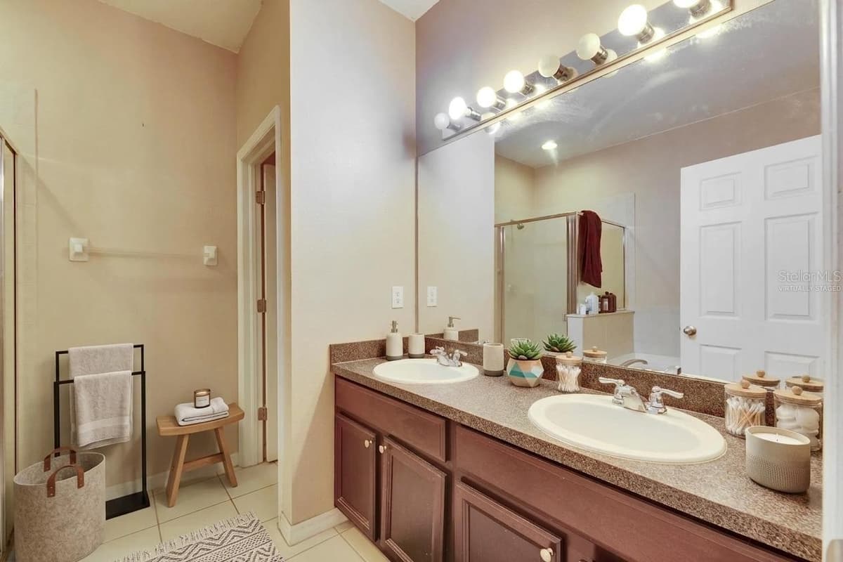 10328 CELTIC ASH DRIVE — photo 21 of 41