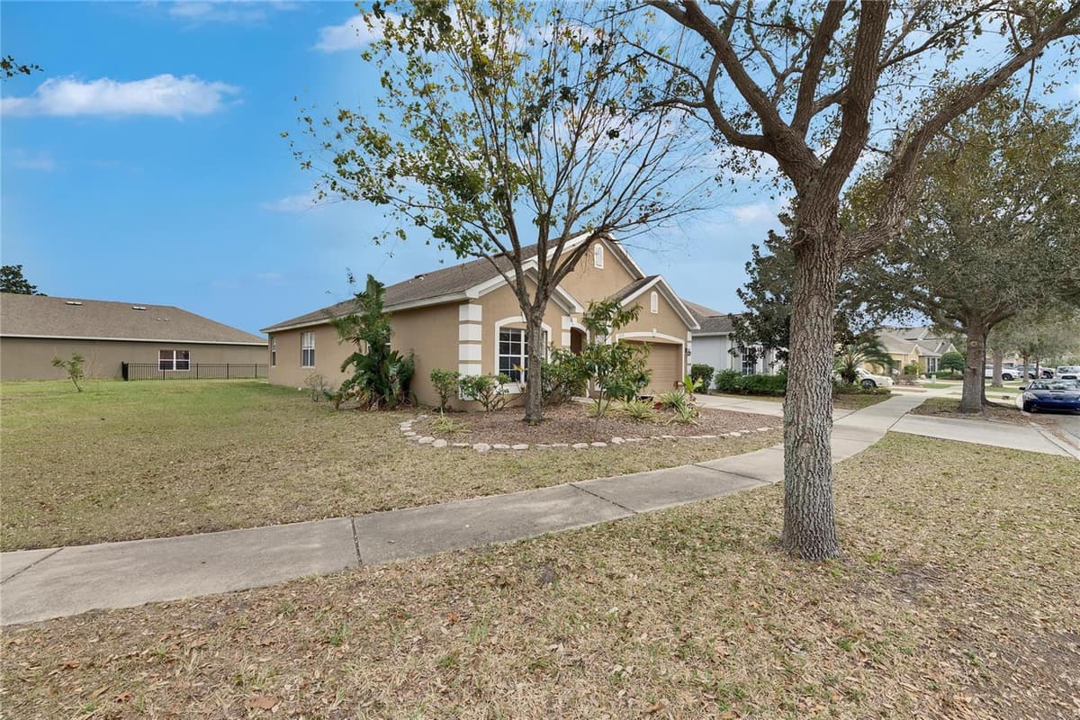 10328 CELTIC ASH DRIVE — photo 3 of 41