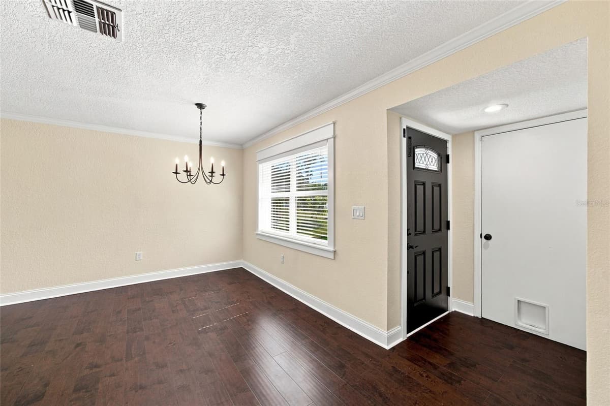 8327 JENNIFER LANE — photo 9 of 56