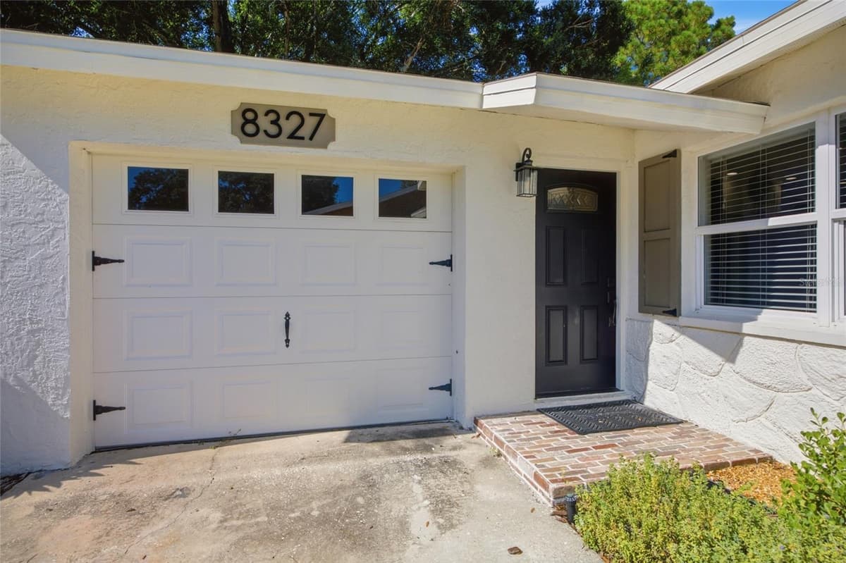 8327 JENNIFER LANE — photo 5 of 56