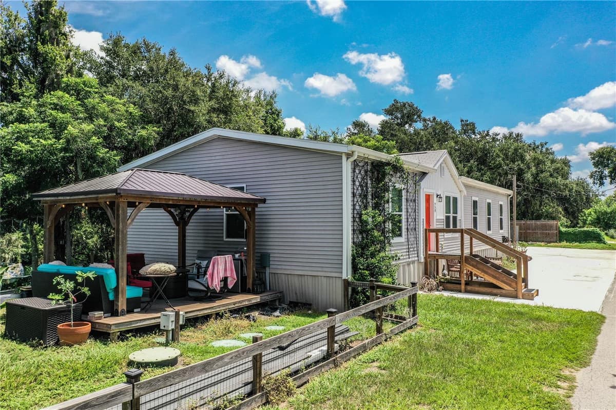 950 LAKE COVE TRAIL — photo 4 of 43