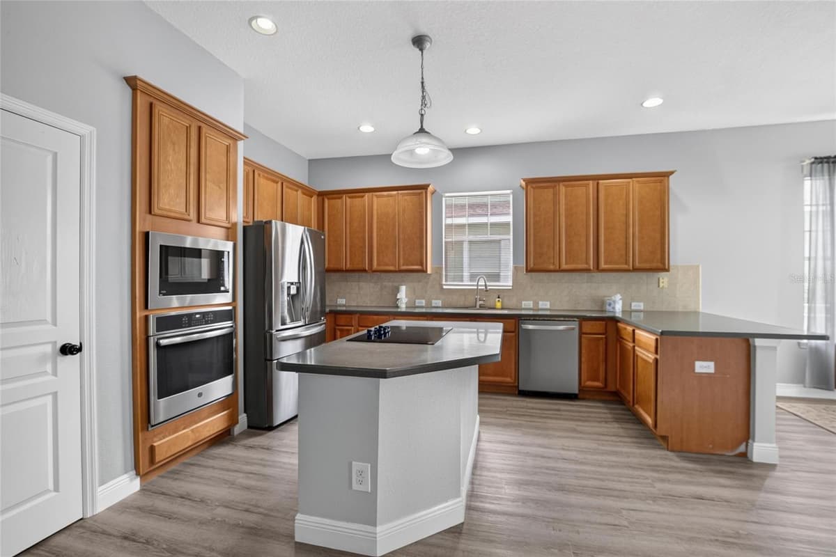 5246 BRIGHTON SHORE DRIVE — photo 16 of 84