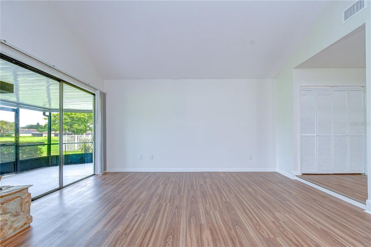 16131 GARDENDALE DRIVE — photo 12 of 33