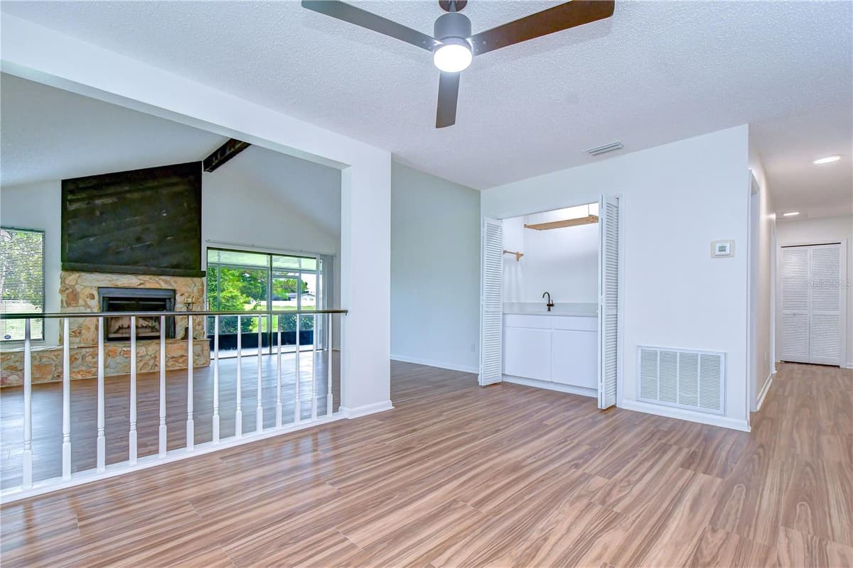 16131 GARDENDALE DRIVE — photo 15 of 33