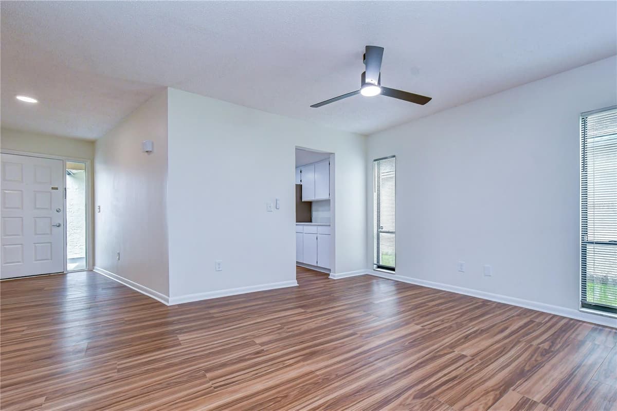 16131 GARDENDALE DRIVE — photo 16 of 33