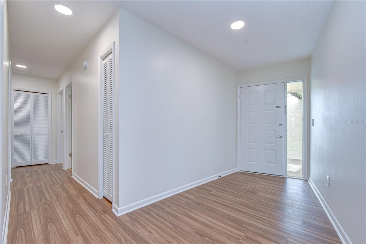 16131 GARDENDALE DRIVE — photo 5 of 33