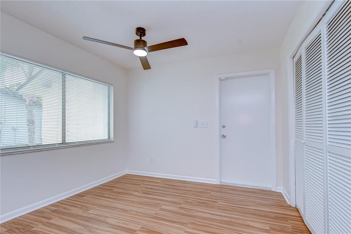 16131 GARDENDALE DRIVE — photo 18 of 33