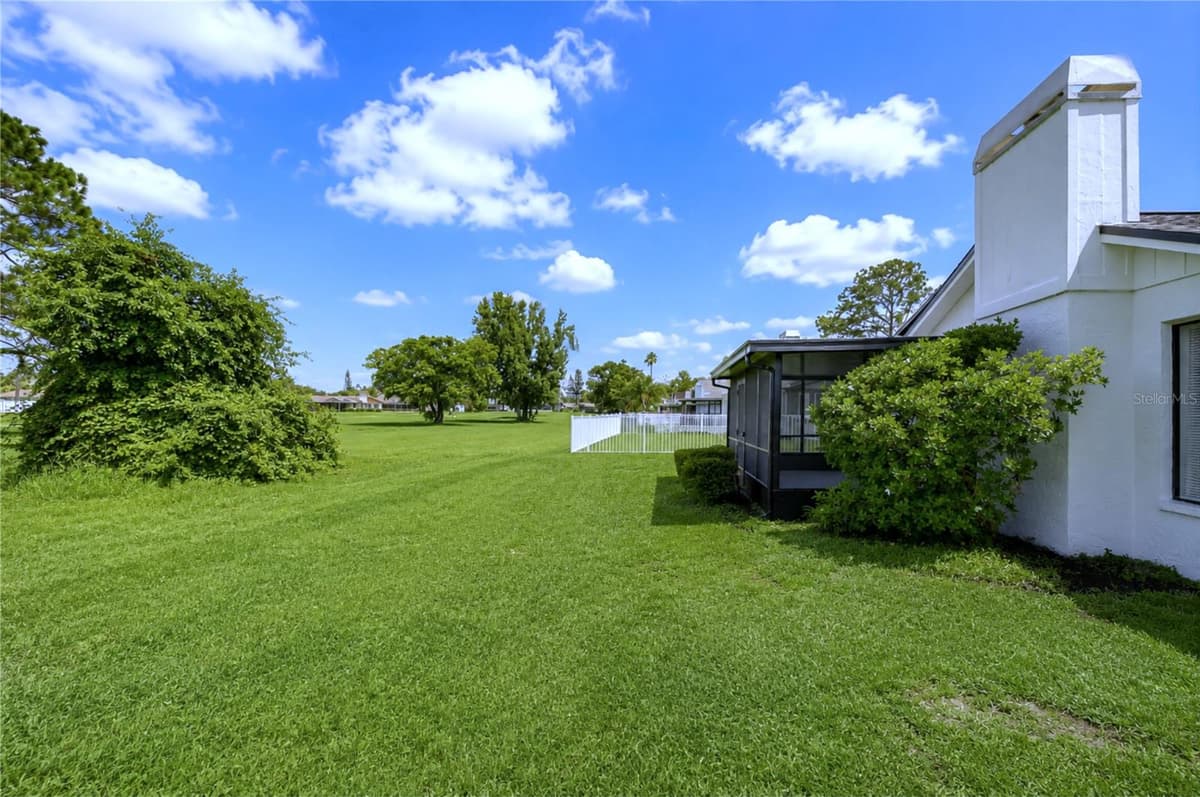 16131 GARDENDALE DRIVE — photo 10 of 33